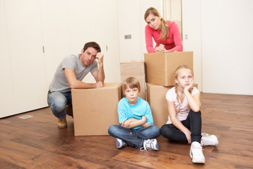 Professional local moving support in Pentonville with careful loading