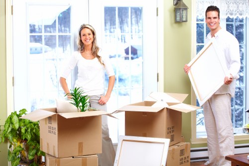 Local moving assistance in Pentonville for homes and businesses