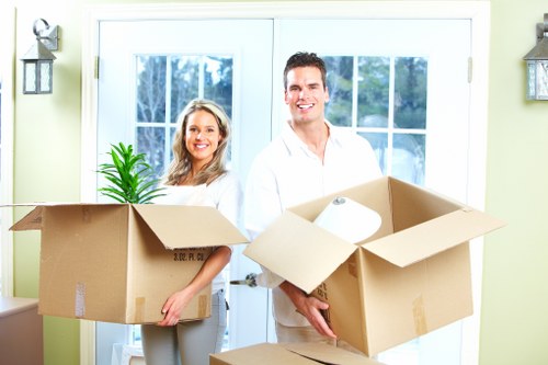 Flexible Pentonville man and van support for furniture transport